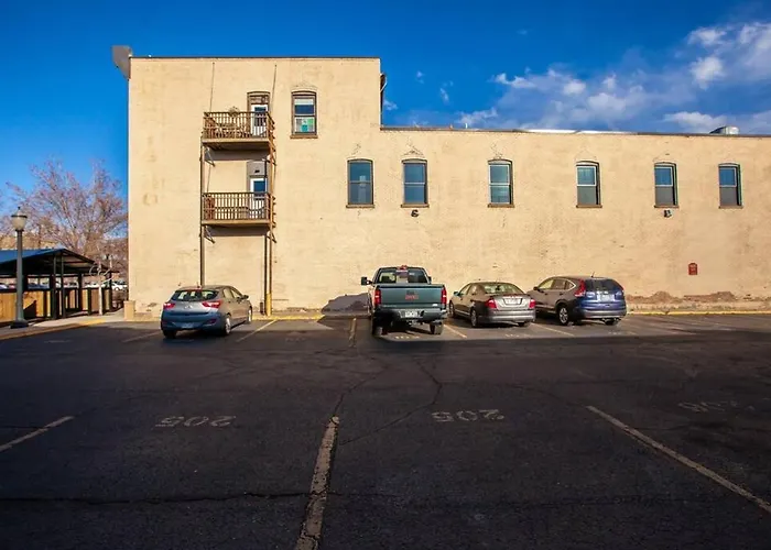 Downtown Modern Condo Inside The Historic St Regis Grand Junction