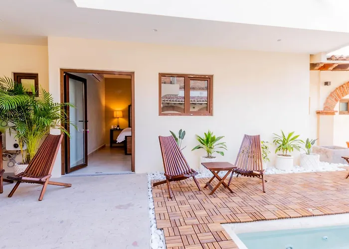 Casa Victoria Malecon - Adults Only Hotel Puerto Vallarta