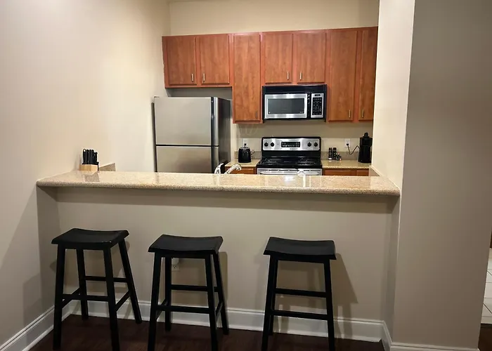 925 Common #1201 Villa New Orleans