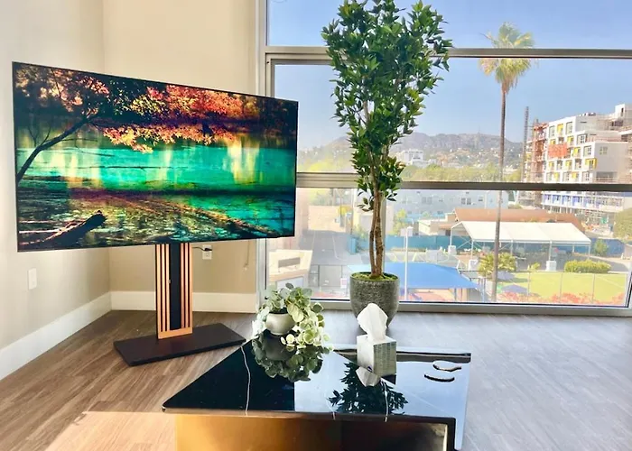 Hollywood Sign View 2 Bed 2 Bath Premium Corner Aparthotel Los Angeles