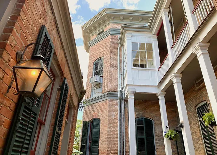 The Lanaux Mansion Bed & Breakfast New Orleans