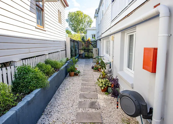 Heal House Bed & Breakfast Brisbane