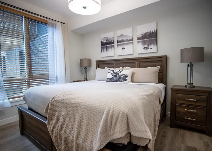 Le Bucheron Stunning Spring Creek Luxury Condo Canmore