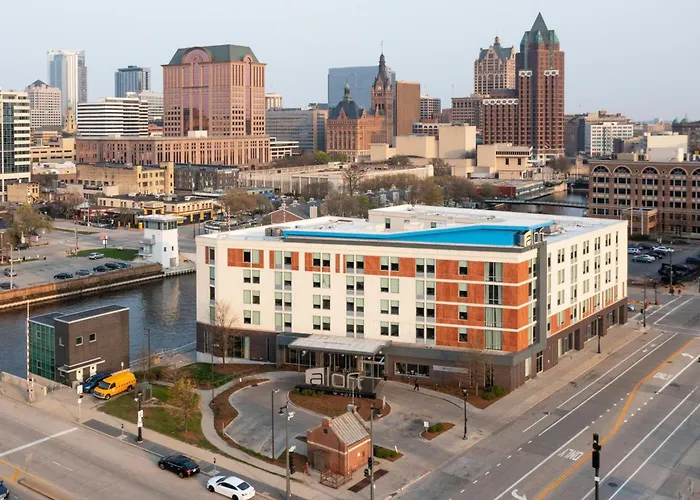 Aloft Hotel Milwaukee Downtown