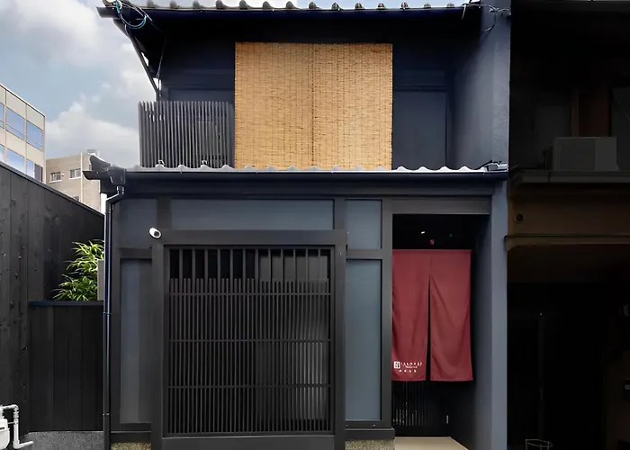 Tsumugi Kiyomizugojo Kyoto