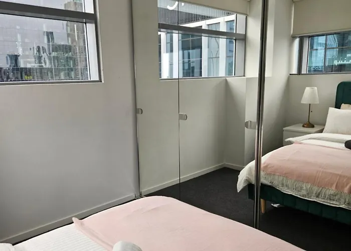 Melbourne Star Hotel