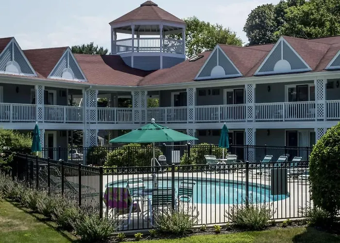 Updated Ocean Towers Condo In Ogunquit