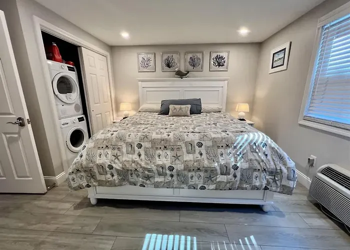 Updated Ocean Towers Condo In Ogunquit