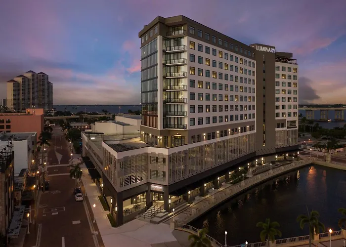 Luminary Hotel & Co., Autograph Collection Fort Myers