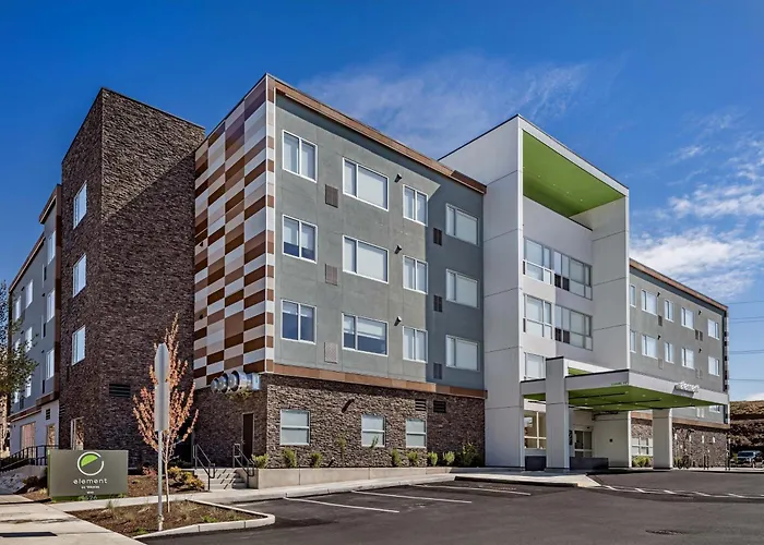 Element Bend Hotel