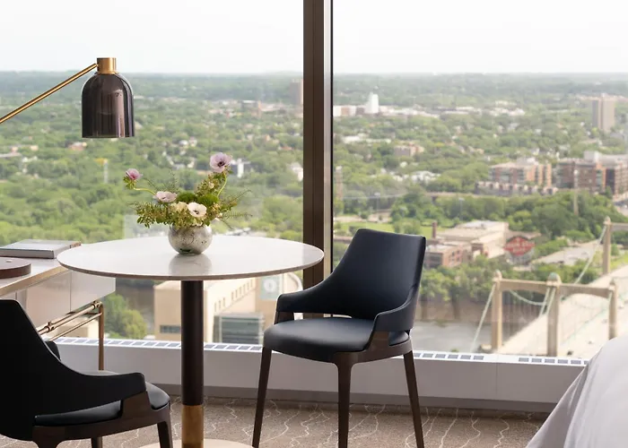 Four Seasons Hotel Minneapolis