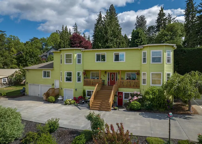 The Irish Inn Hood River