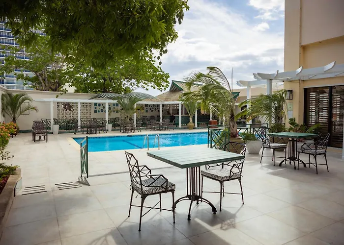 Courtleigh Hotel & Suites Kingston