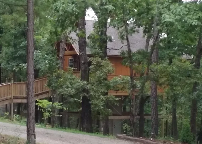 Enchanted Treehouses Eureka Springs