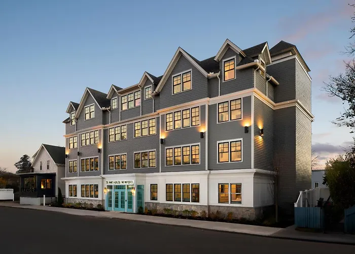 Island House Newport Hotel