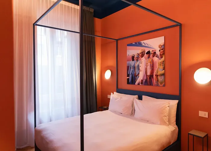 Fontana 16 Rooms Milan