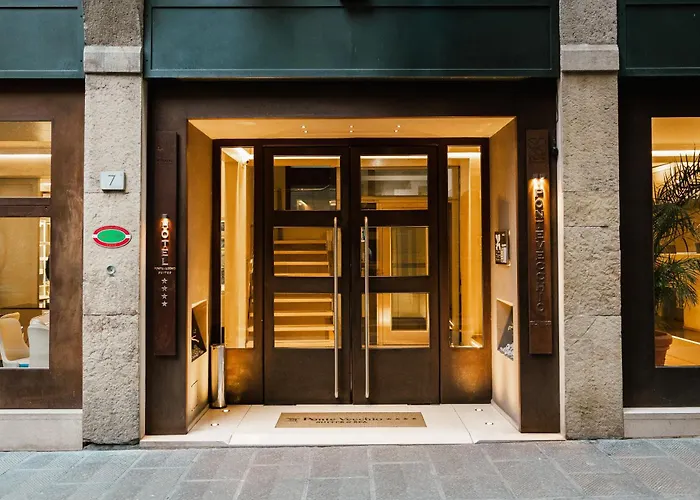 Ponte Vecchio Suites & Spa Florence