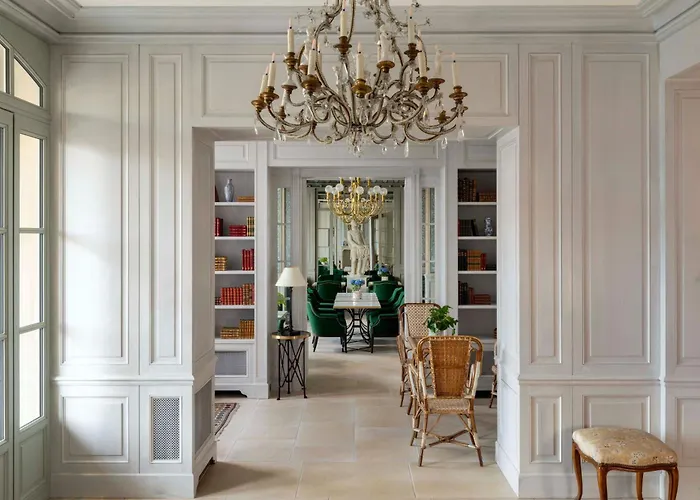 Hotel Du Quai Voltaire Paris