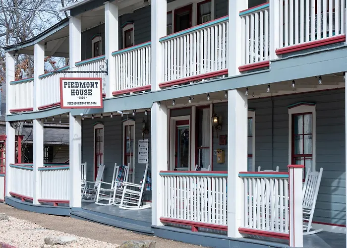Downtown Chantilly Ste Piedmont Eureka Springs