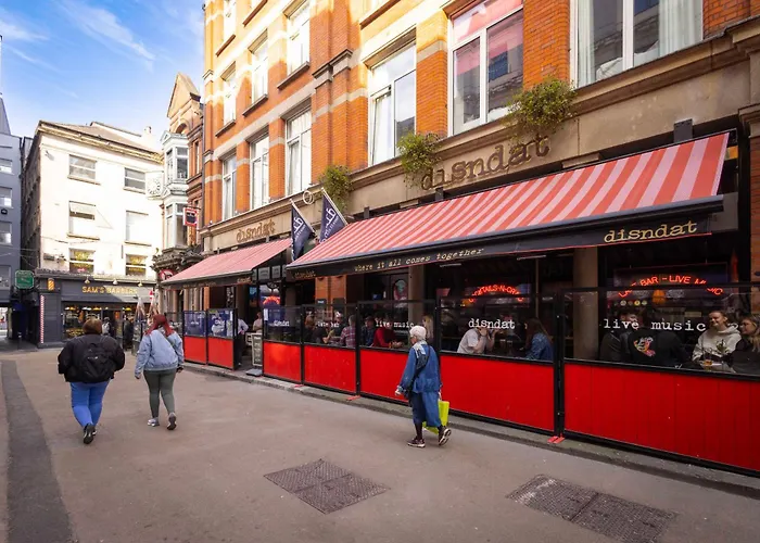 Rezz Temple Bar, Dublin Hotel