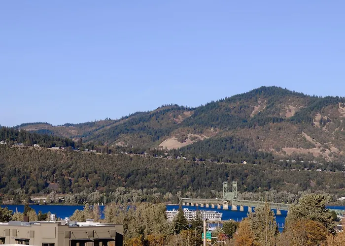 Horsefeathers Hotel Hood River