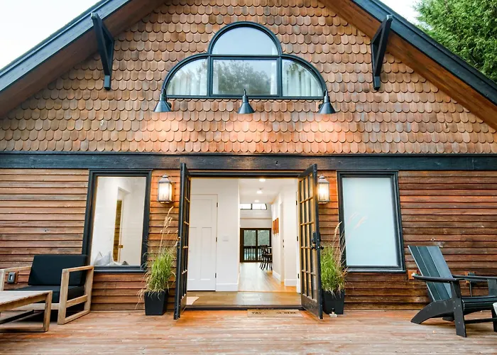 Horsefeathers Hotel Hood River