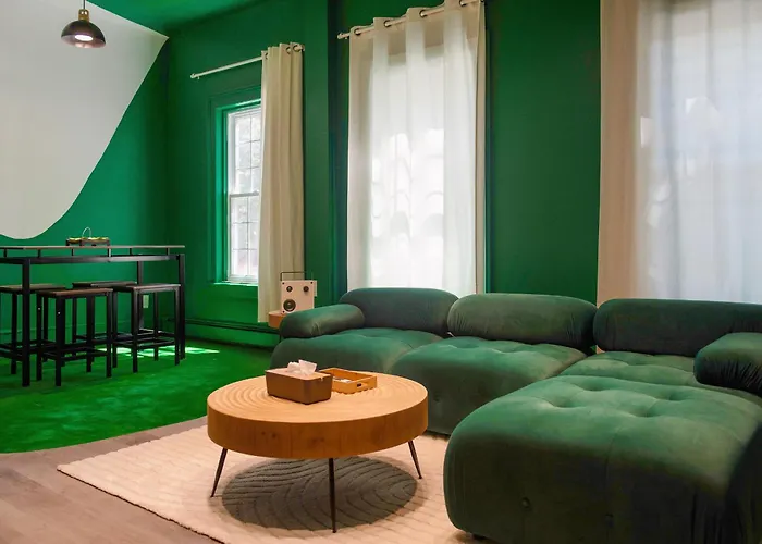 Downtown Sustainable Garden House Villa Halifax