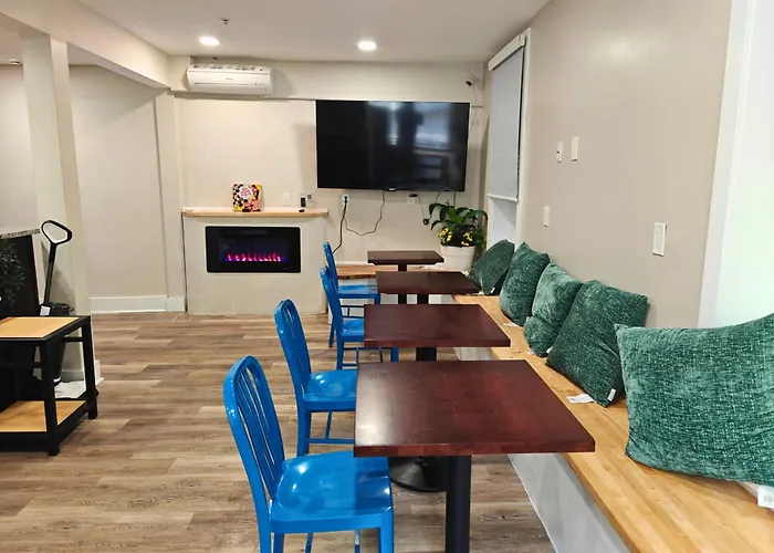 I Street Capsule Hostel Washington