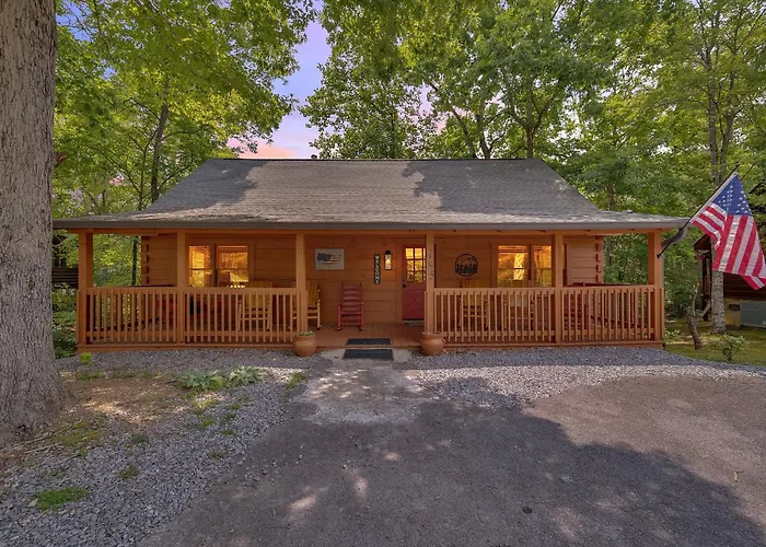 Er76 - Bear Tracks - Great Location! Close To All The Action! Cabin Pigeon Forge