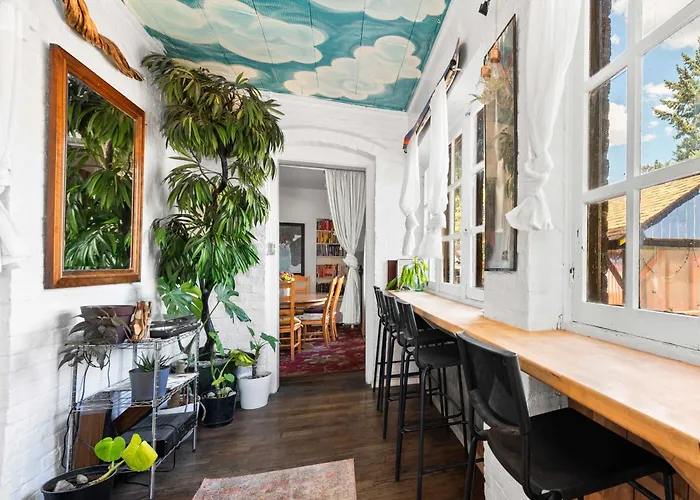 Bunk & Brew Historic Lucas House - Hostel Bend