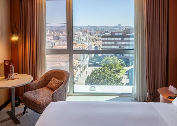 Cenica Porto Hotel, Curio Collection By Hilton