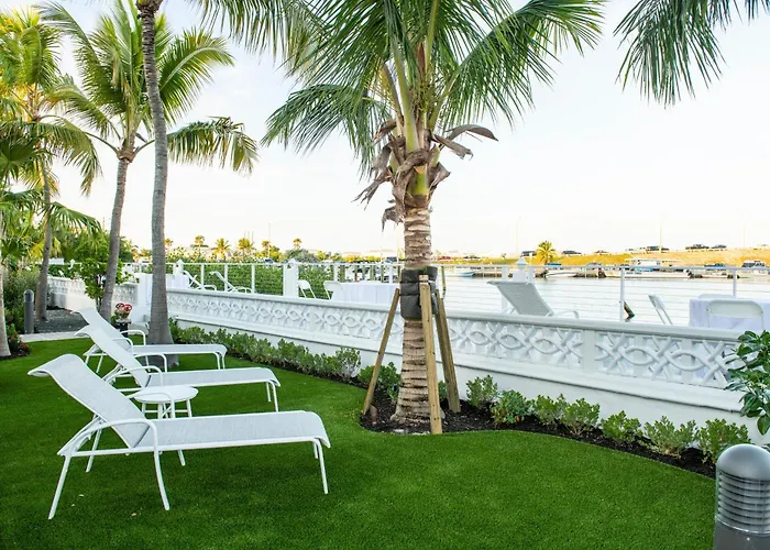 Bayview South 801 Eisenhower Dr. #6 Key West