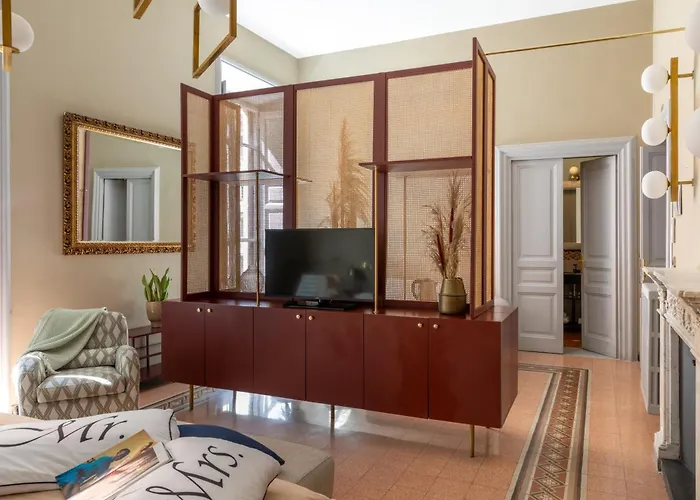 Glance In Rome Hotel