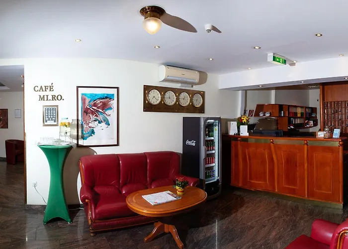 Suite Hotel 900 M Zur Oper Vienna