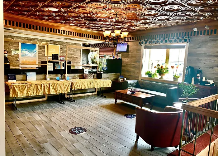 Days Inn By Wyndham Pensacola - Historic Downtown