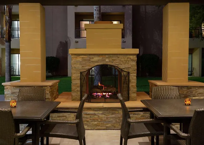 Embassy Suites By Hilton Phoenix Tempe