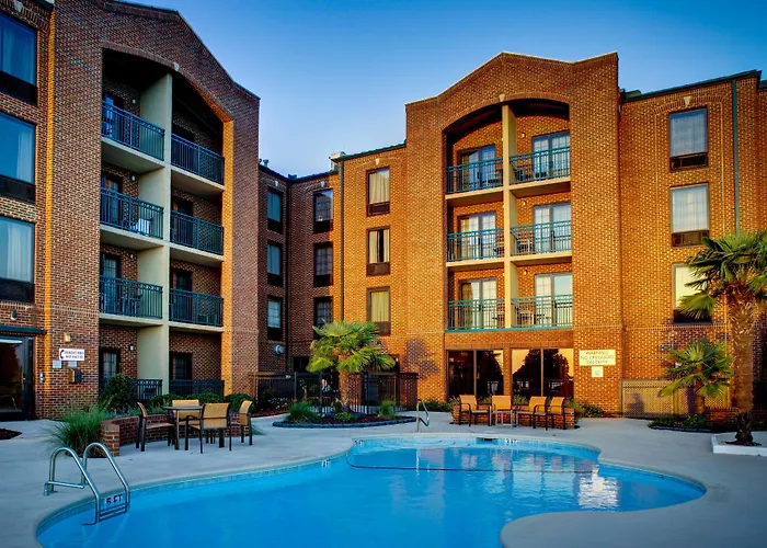 Courtyard By Marriott New Bern Hotel
