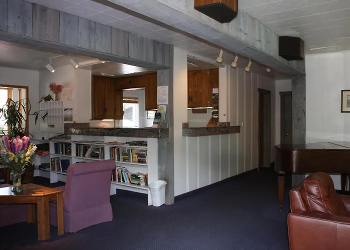 St Moritz Lodge And Condominiums Aspen