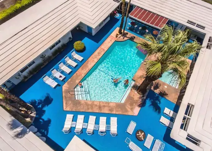Palm Springs Rendezvous Hotel