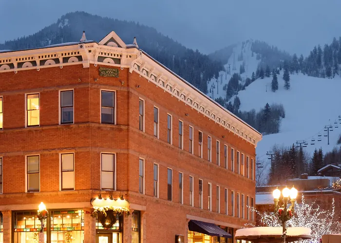 Independence Square Lodge By Frias Aspen