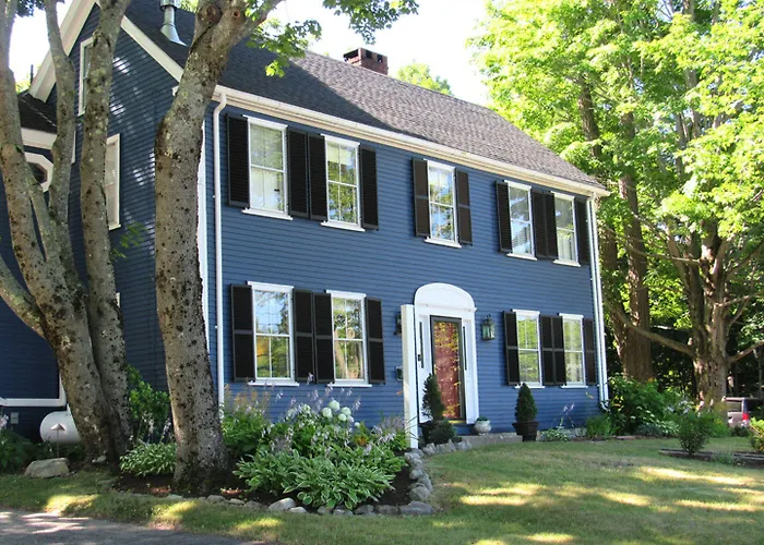 Elms Of Camden Bed & Breakfast