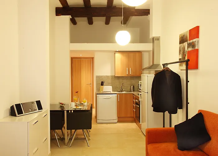 Mh Apartments S. Familia Barcelona