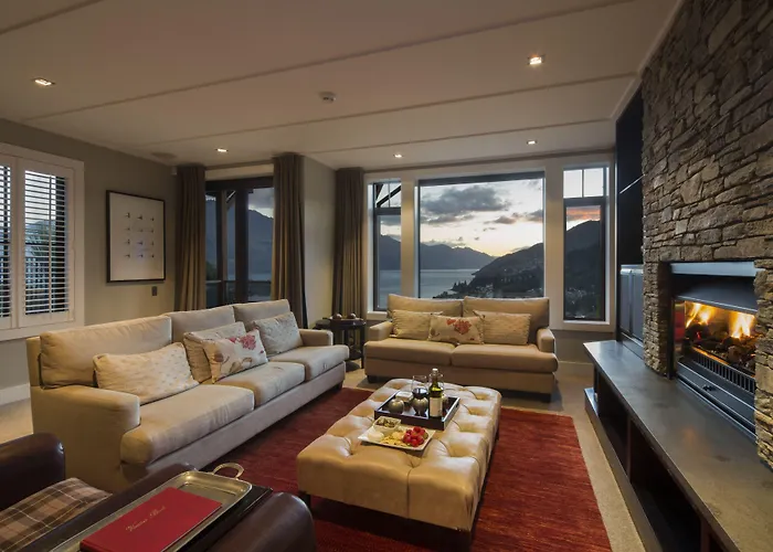 Commonage Grand Villa 3 Bedroom Queenstown