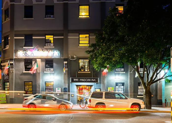 Ocean Island Inn | Backpackers | Suites Victoria