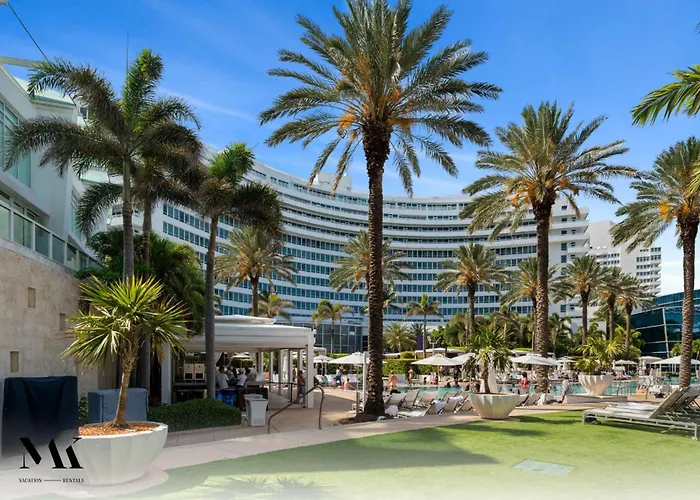 Fontainebleau Resort Balcony W Pool & Ocean View Miami Beach
