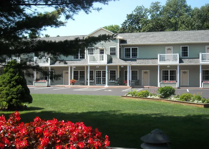 Cromwell Harbor Motel Bar Harbor