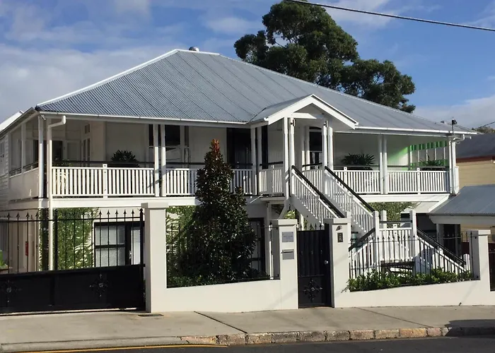 Heal House Bed & Breakfast Brisbane