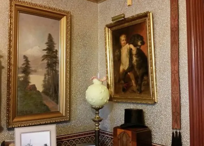 Geiger Victorian Bed And Breakfast Tacoma