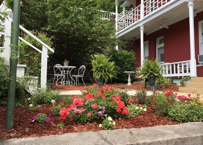 Elmwood House Hotel Eureka Springs