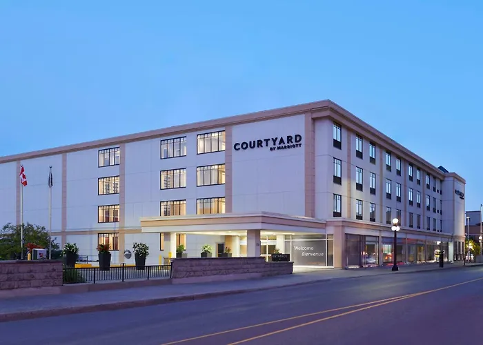 Courtyard By Marriott Ottawa Downtown Hotel